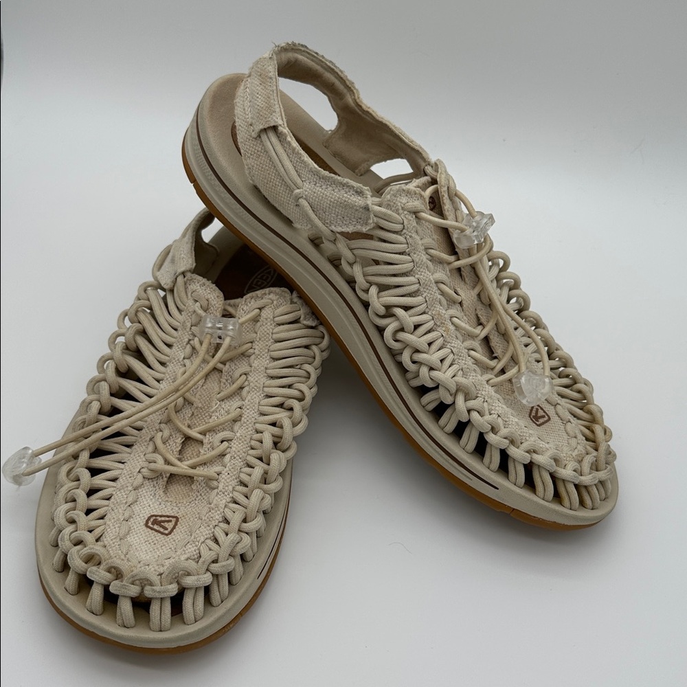 Keen Women’s UNEEK Sandal Water Shoes in Safari Size 9.5 Hike Outdoors Camping - Picture 3 of 16